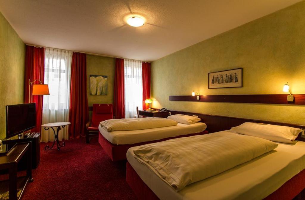 Stadt-Hotel Loerrach Gbr Luaran gambar
